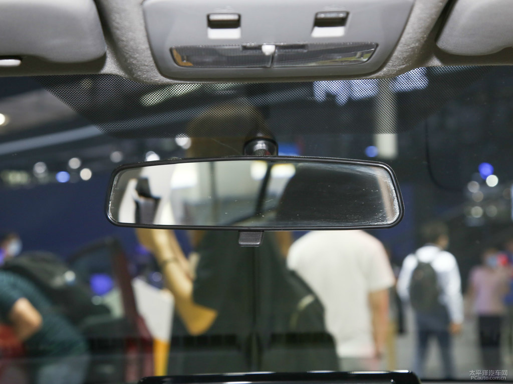 檸檬黃威馳FS車廂內(nèi)飾圖片