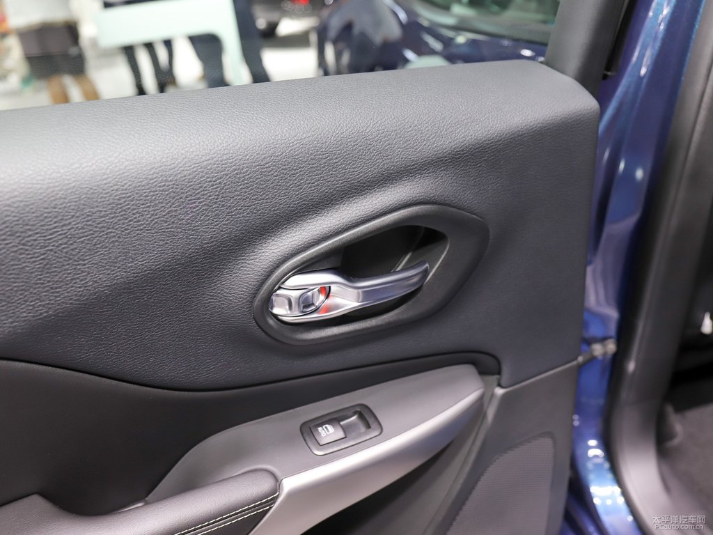 自由光車廂內(nèi)飾圖片