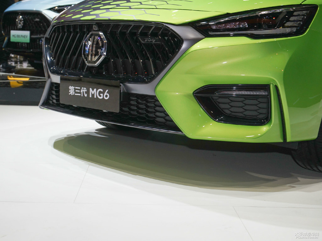 賽道綠+數字曼巴車貼MG6車頭外觀圖片