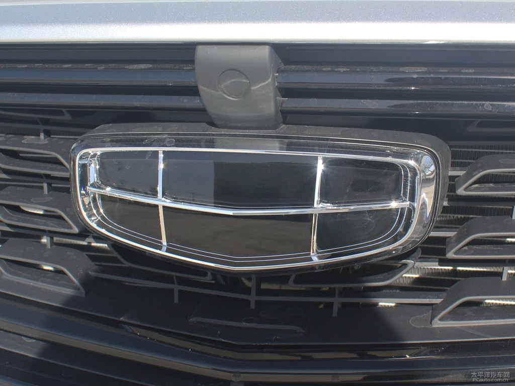 漢玉白遠(yuǎn)景X6車頭外觀圖片