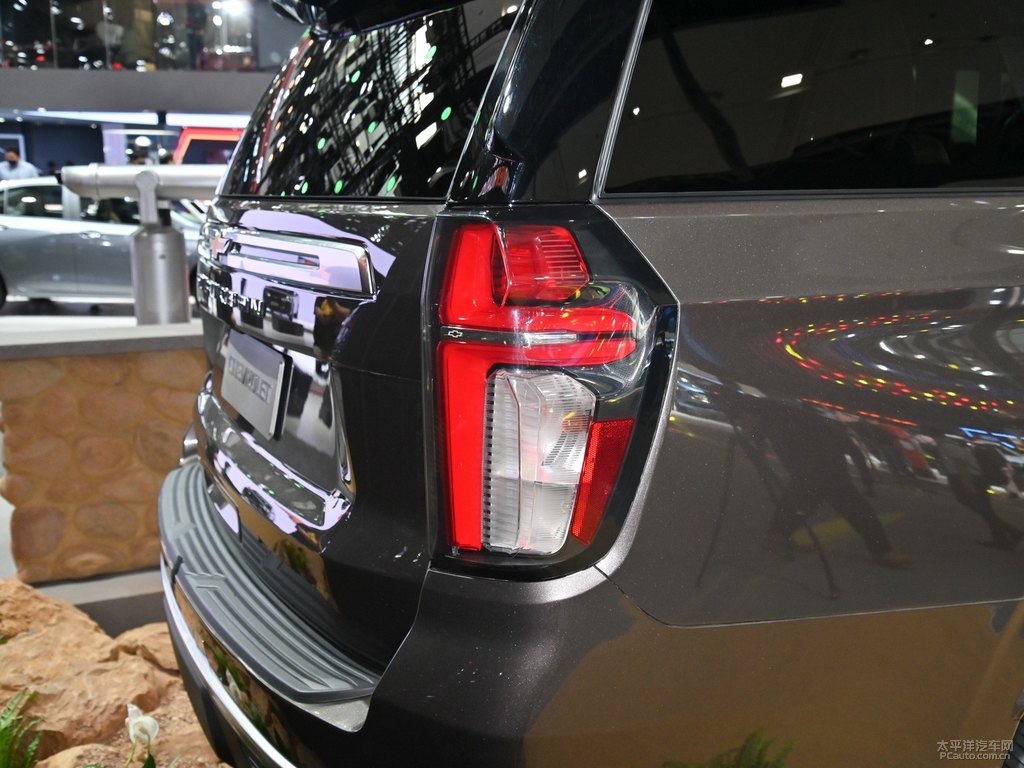ѩmSuburban܇β^DƬ