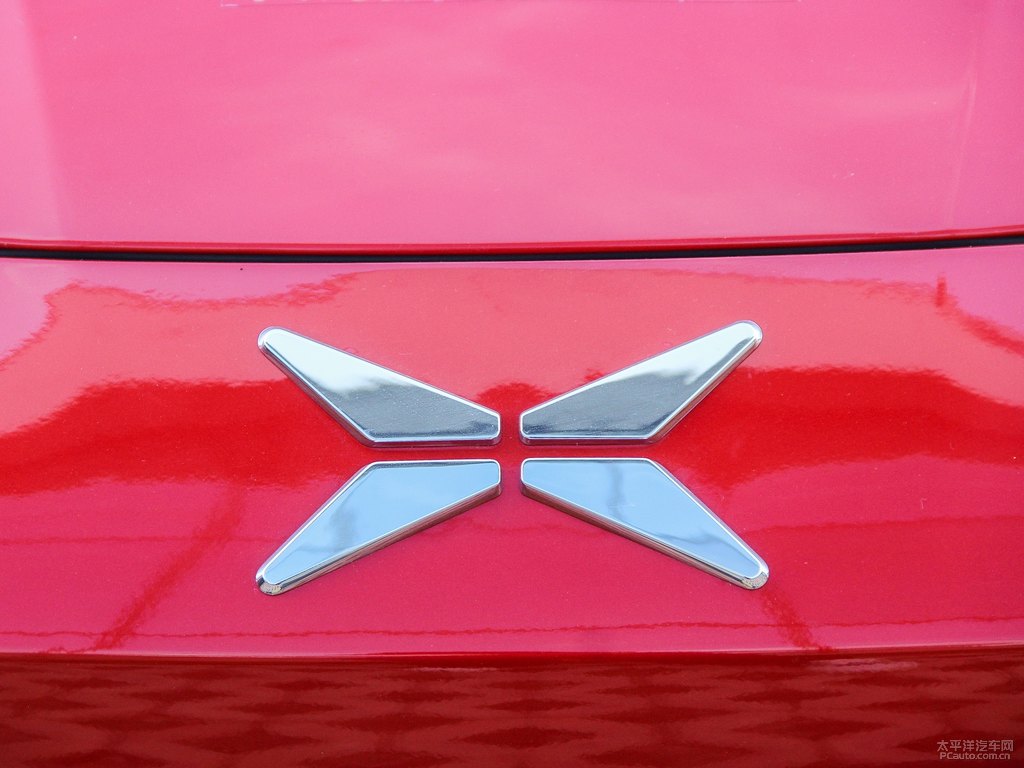 悅動(dòng)紅小鵬G3車頭外觀圖片