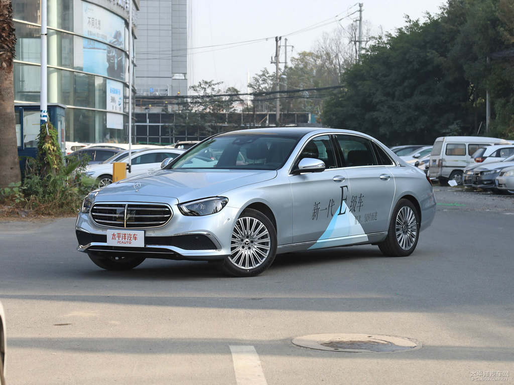 銥銀色奔馳E級整車外觀外觀圖片