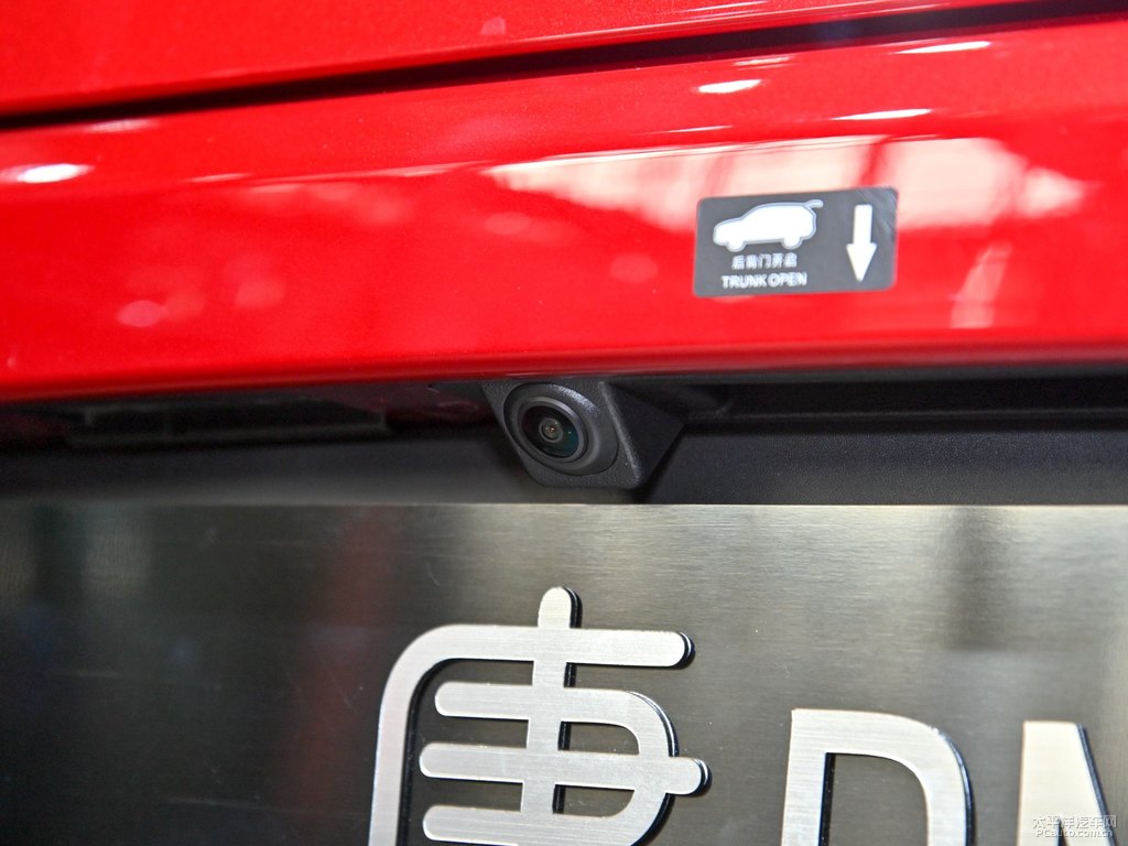 赤帝紅唐新能源車尾外觀圖片