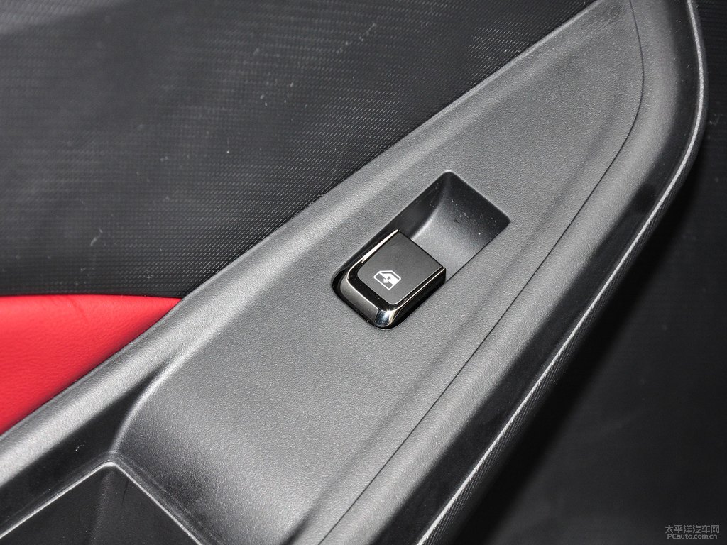 星際灰長安歐尚X5車廂內(nèi)飾圖片