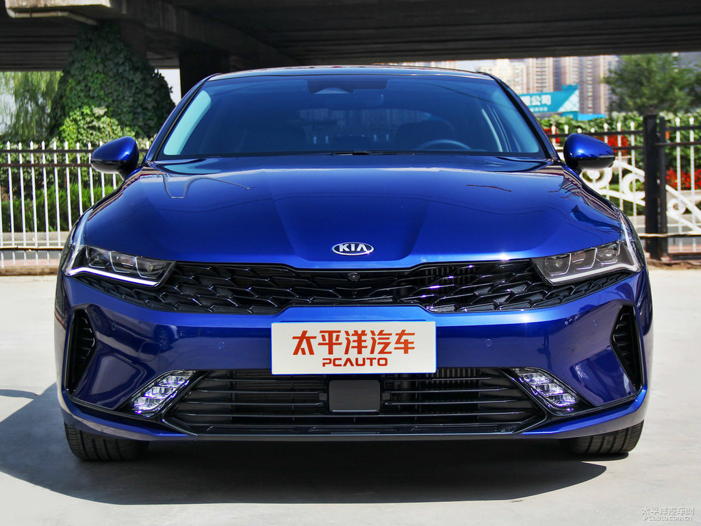 鉆海藍(lán)起亞K5凱酷車頭外觀圖片