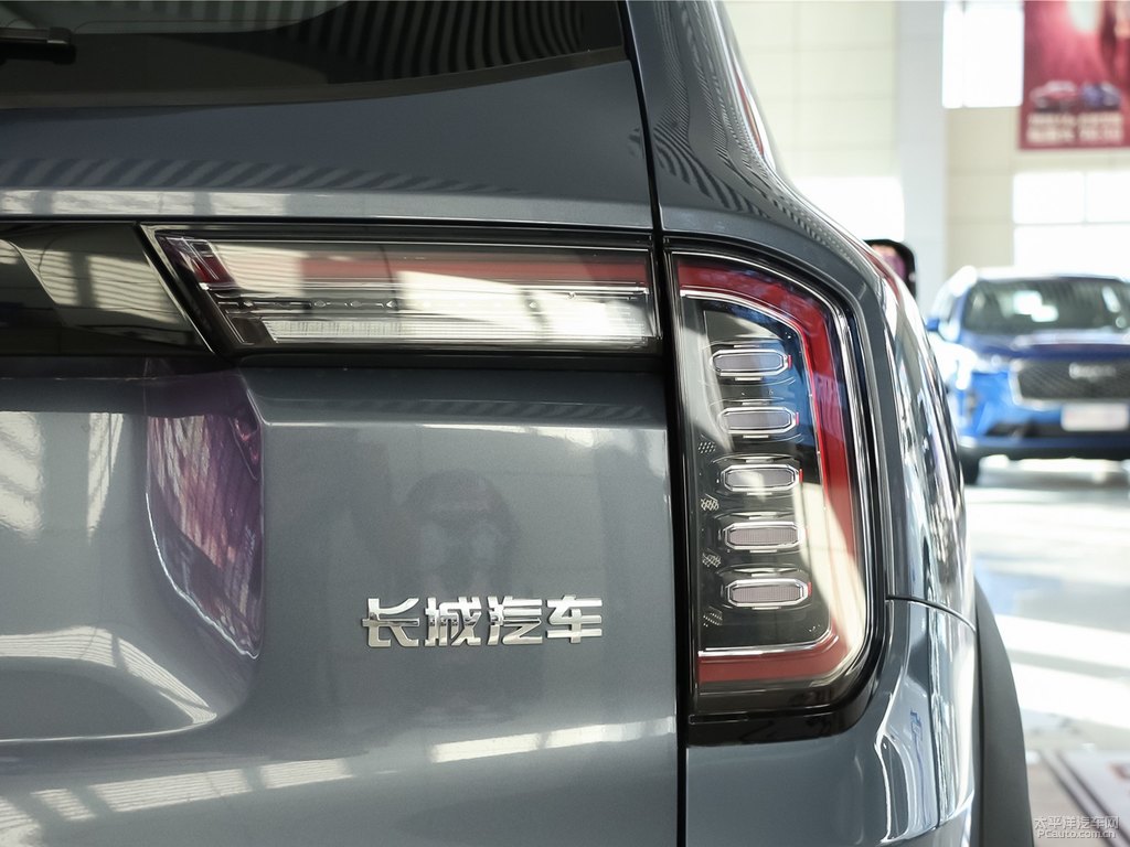 灰狗哈弗大狗車尾外觀圖片