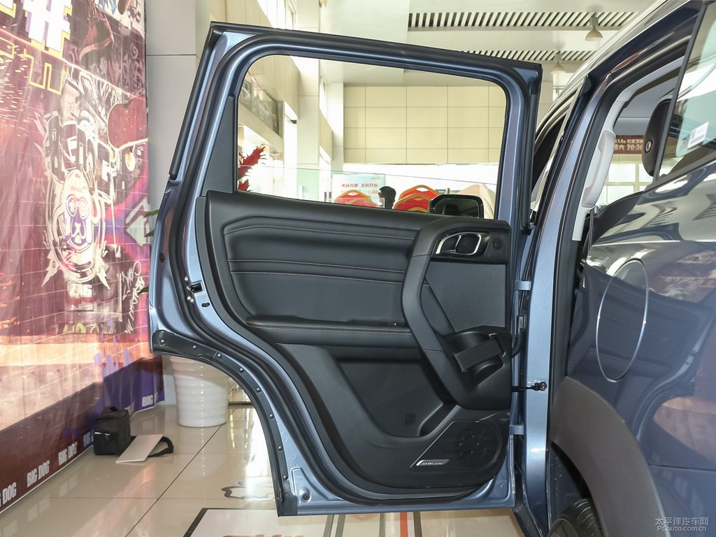 灰狗哈弗大狗車廂內(nèi)飾圖片