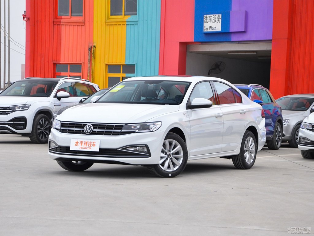 極地白寶來(lái)整車(chē)外觀外觀圖片