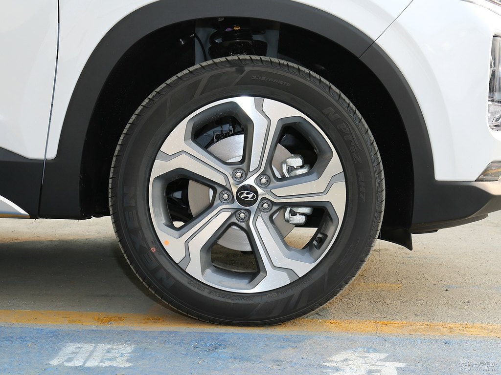 水晶白勝達(dá)車(chē)身外觀圖片