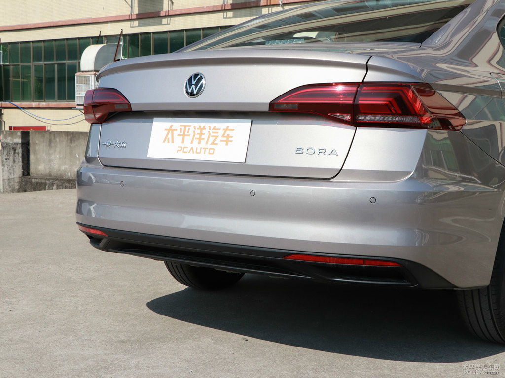 海貝金寶來(lái)車尾外觀圖片