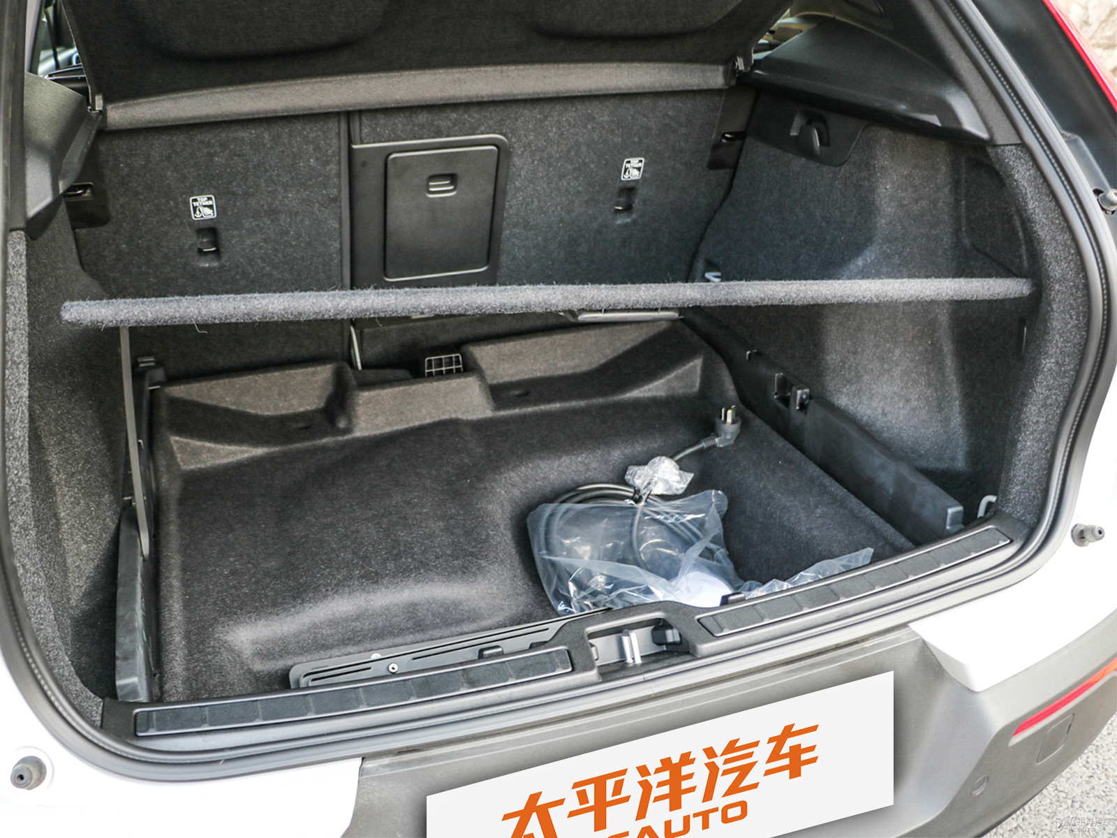 沃爾沃XC40新能源空間高清大圖
