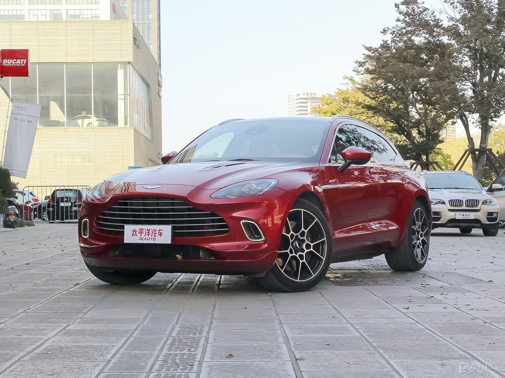 極致紅阿斯頓·馬丁DBX整車(chē)外觀外觀圖片