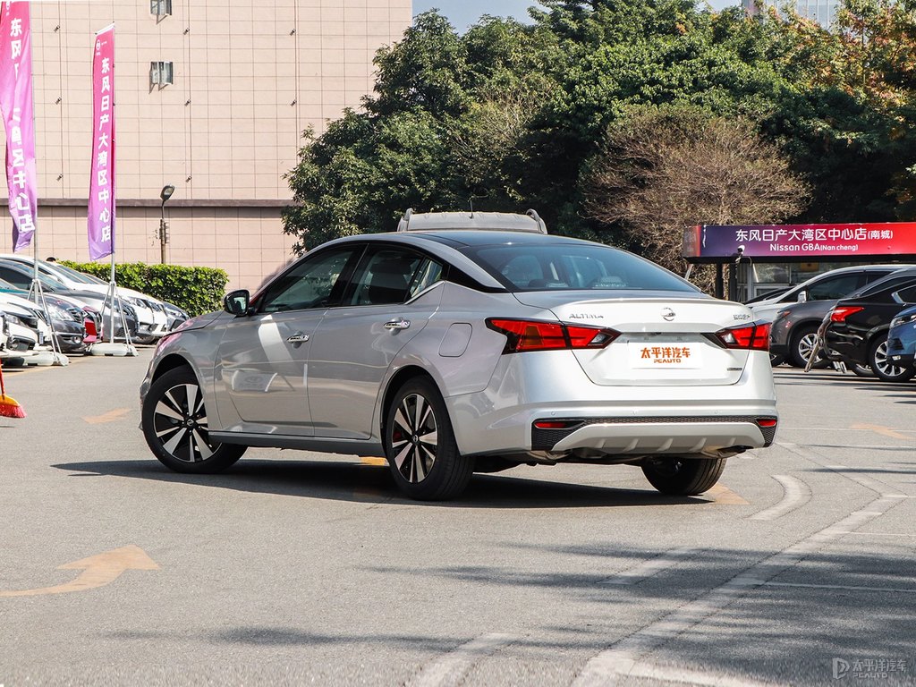 月光銀天籟整車外觀外觀圖片