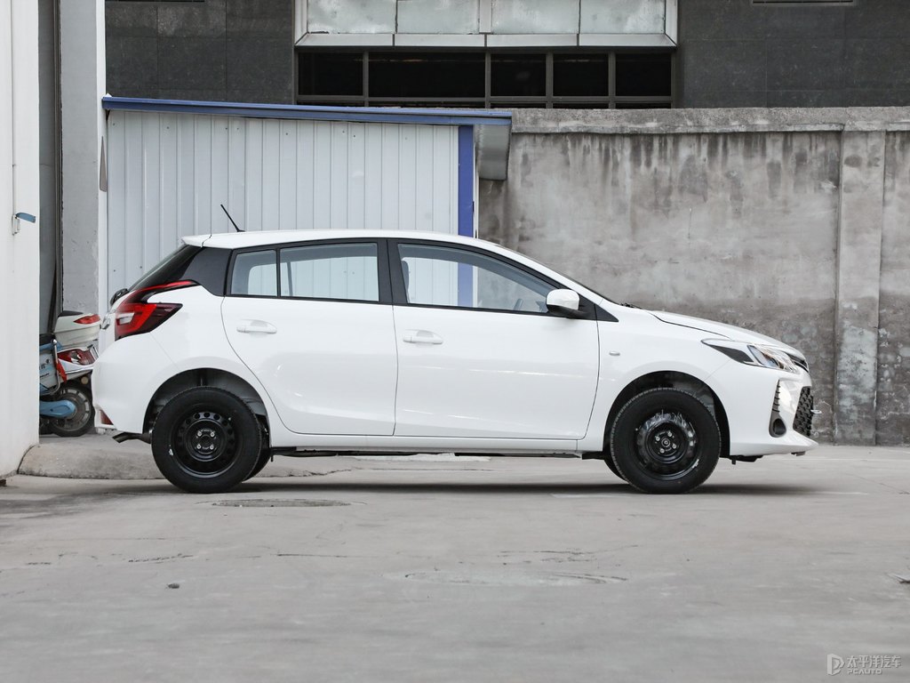 超級(jí)白色威馳FS整車外觀外觀圖片