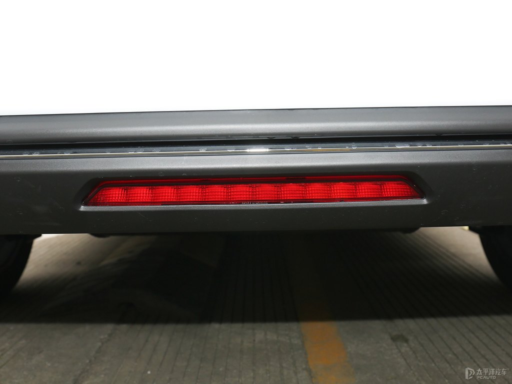 帝豪GL車尾外觀圖片