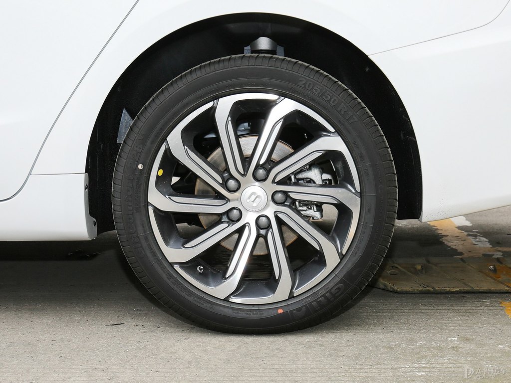 帝豪GL車身外觀圖片
