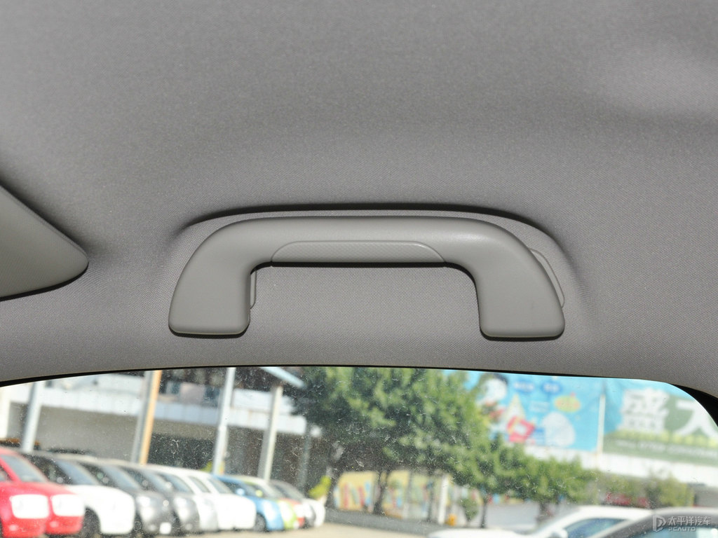 可可棕炮車廂內(nèi)飾圖片