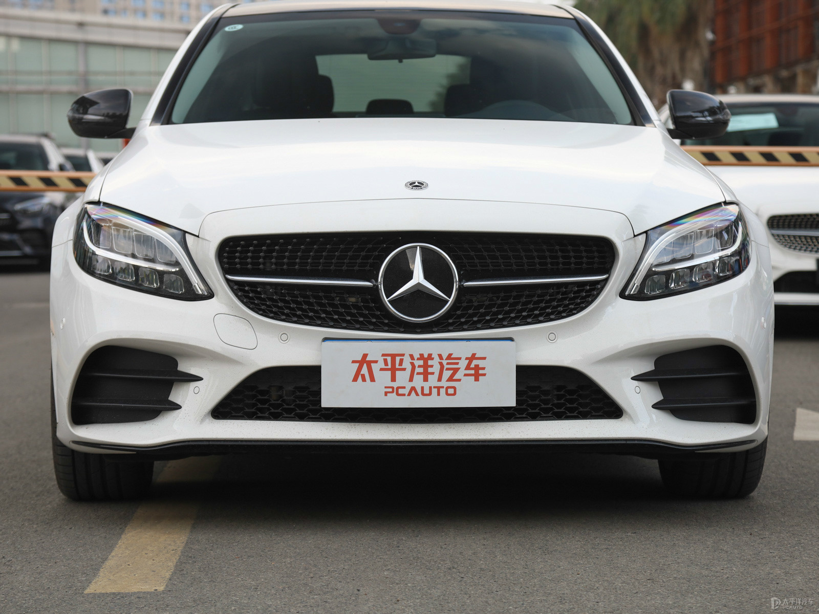 奔馳C級外觀高清大圖