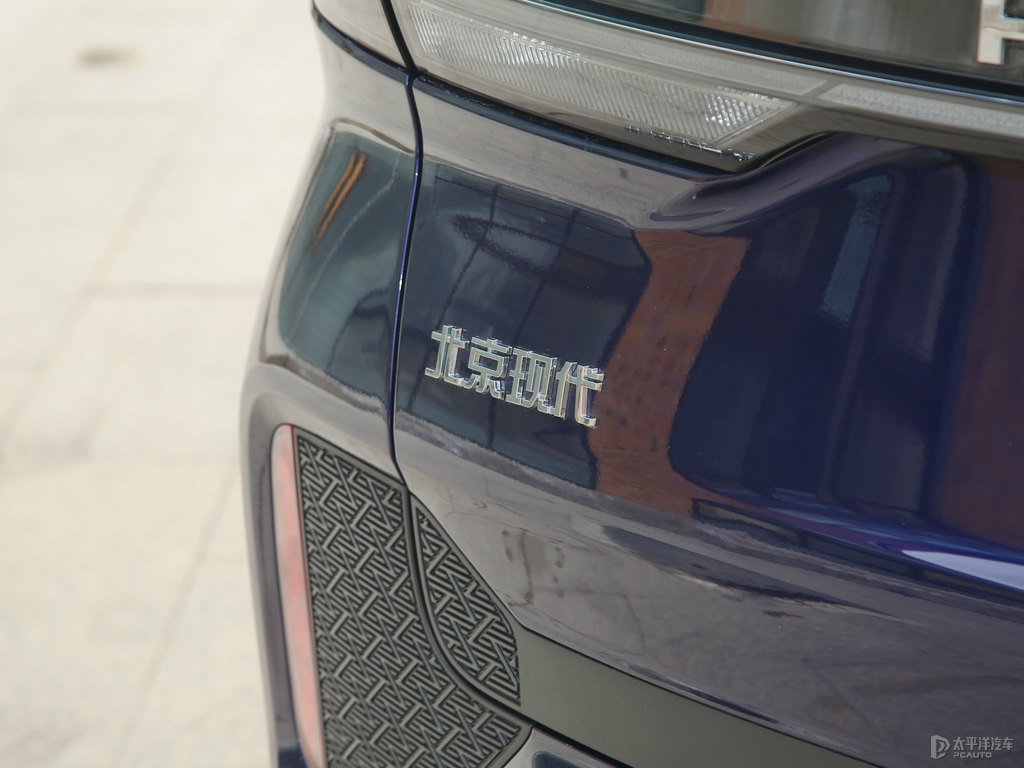 愛琴藍(lán)北京現(xiàn)代ix35車尾外觀圖片