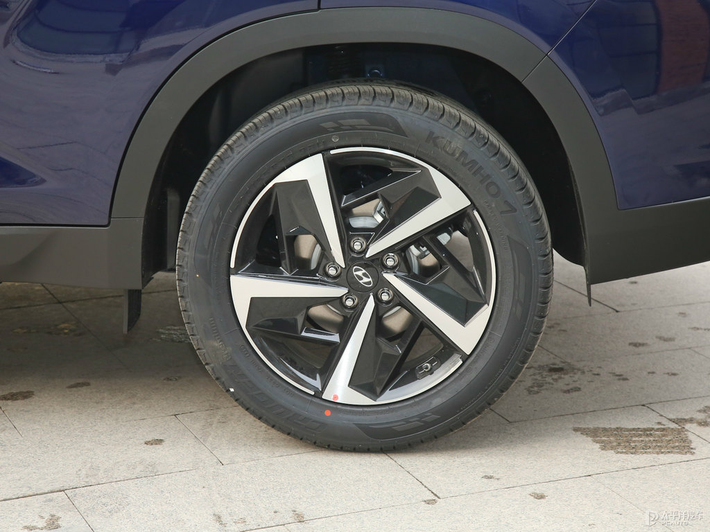 愛琴藍(lán)北京現(xiàn)代ix35車身外觀圖片