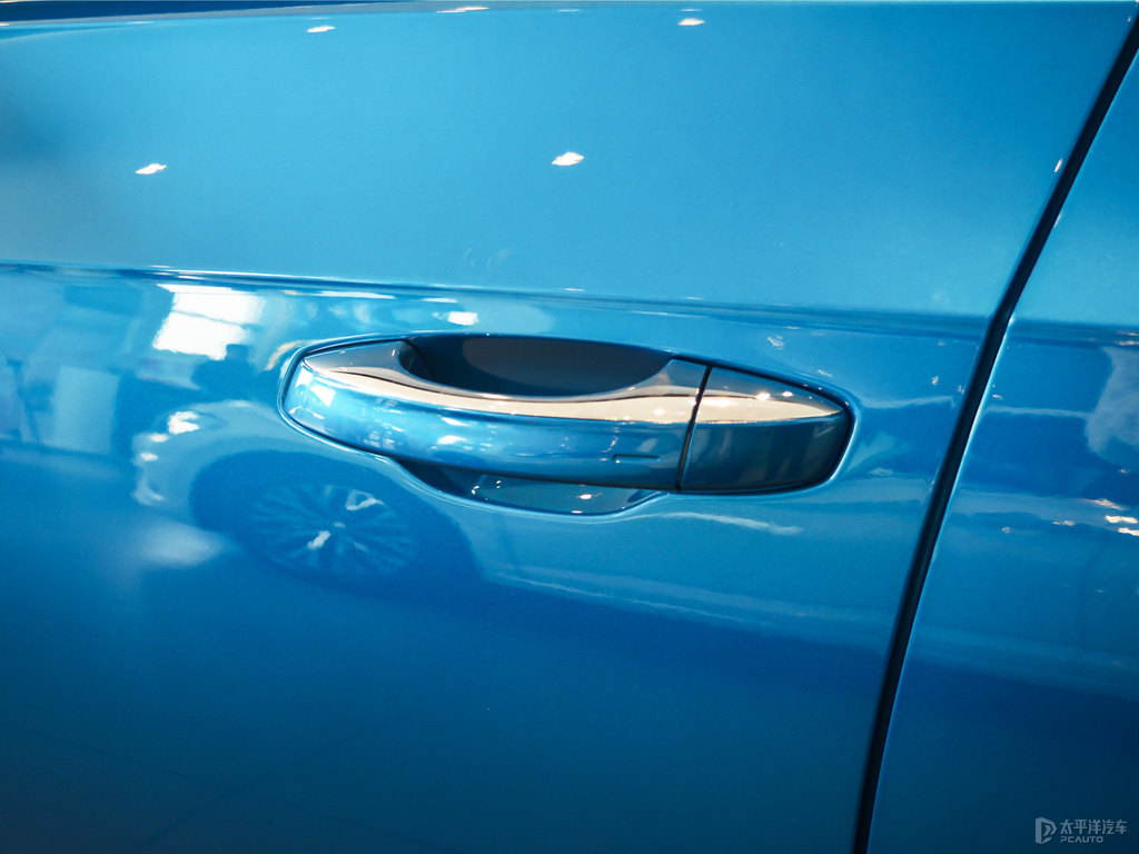 海迷藍(lán)大眾CC車(chē)身外觀(guān)圖片