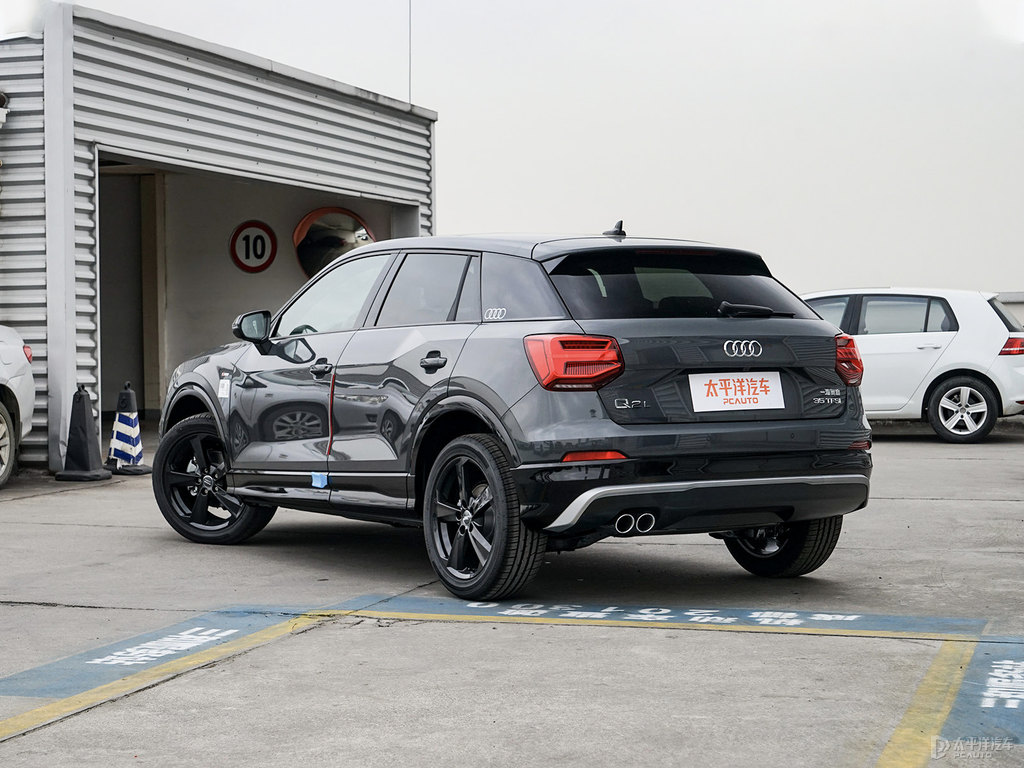 納諾灰奧迪Q2L整車外觀外觀圖片
