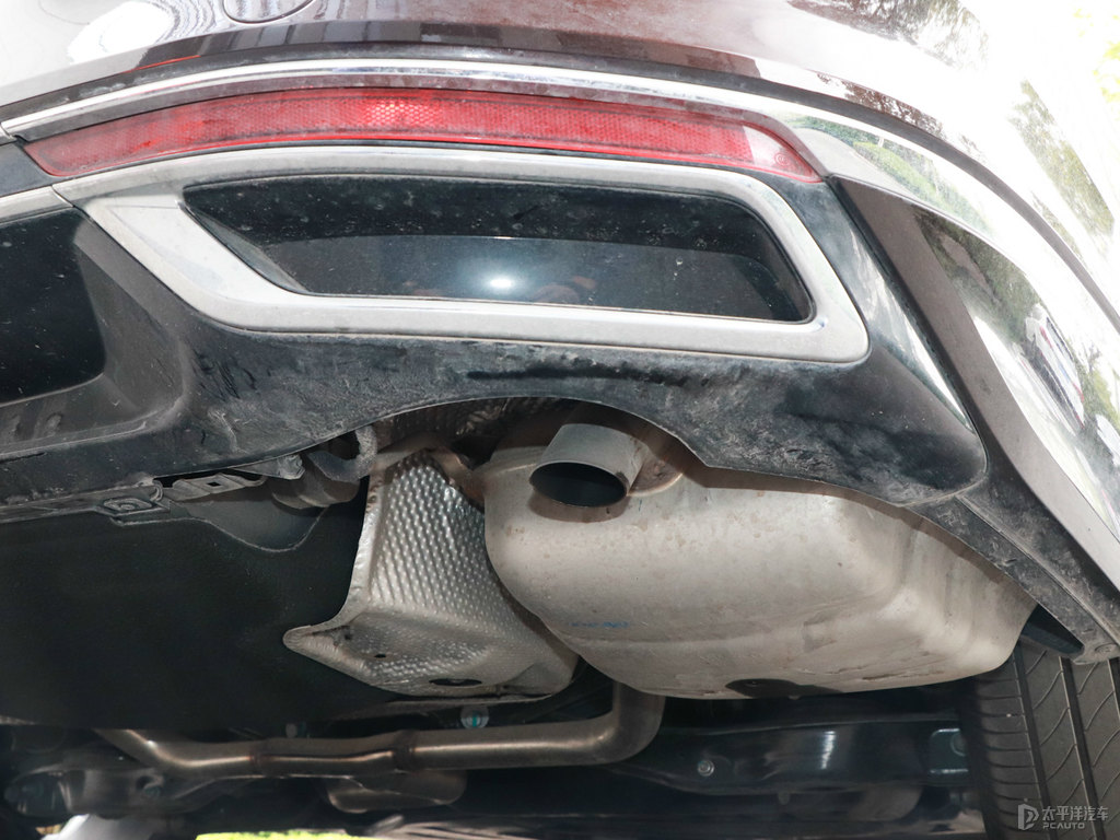 阿拉比卡棕邁騰車尾外觀圖片
