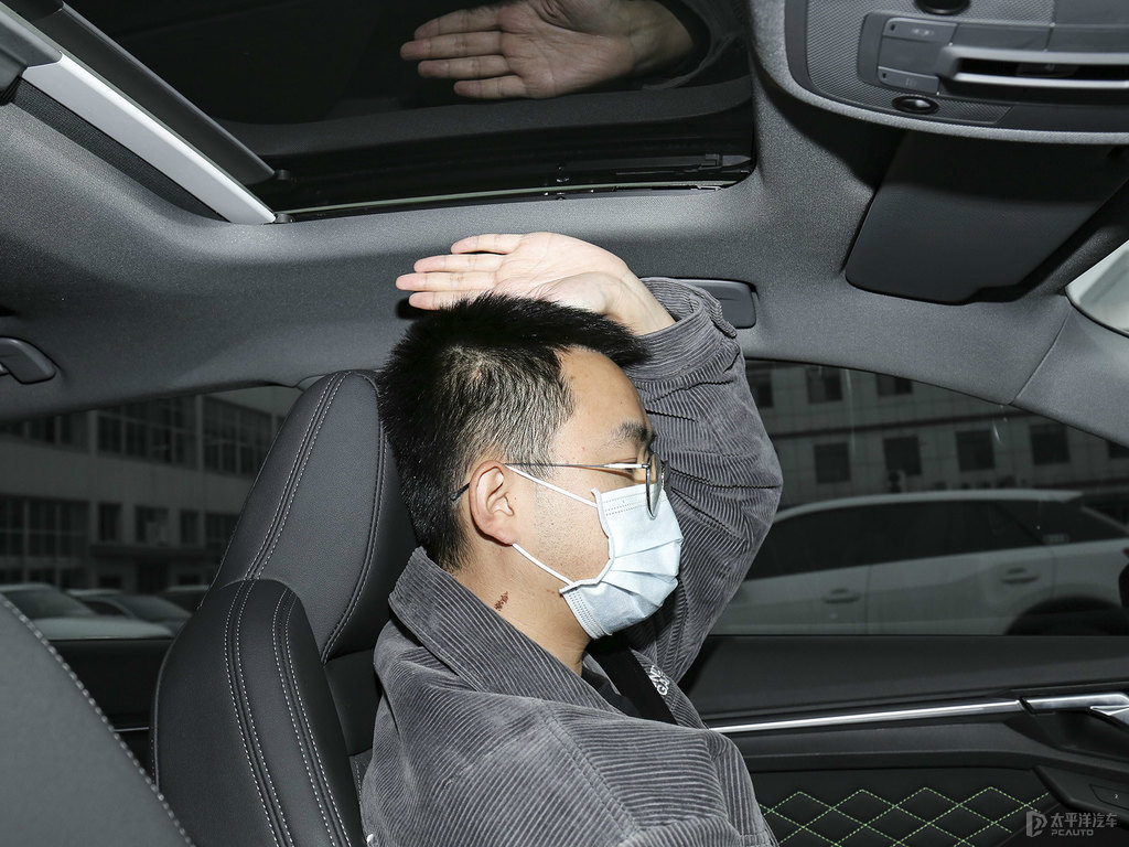 啞光哥特蘭綠奧迪A3駕乘空間空間圖片