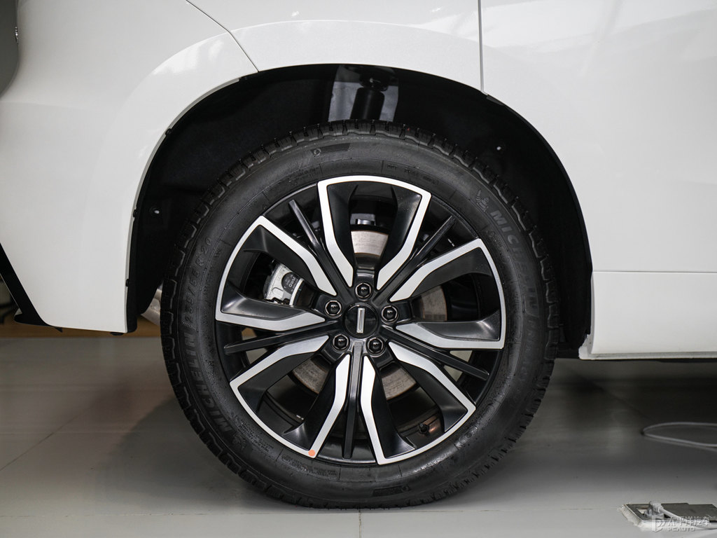 ѩκ VV7-PHEV܇^DƬ