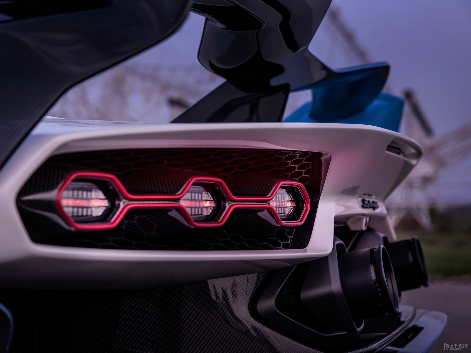 Aventador官圖高清大圖