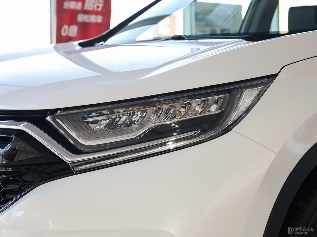 珍珠白本田CR-V車頭外觀圖片