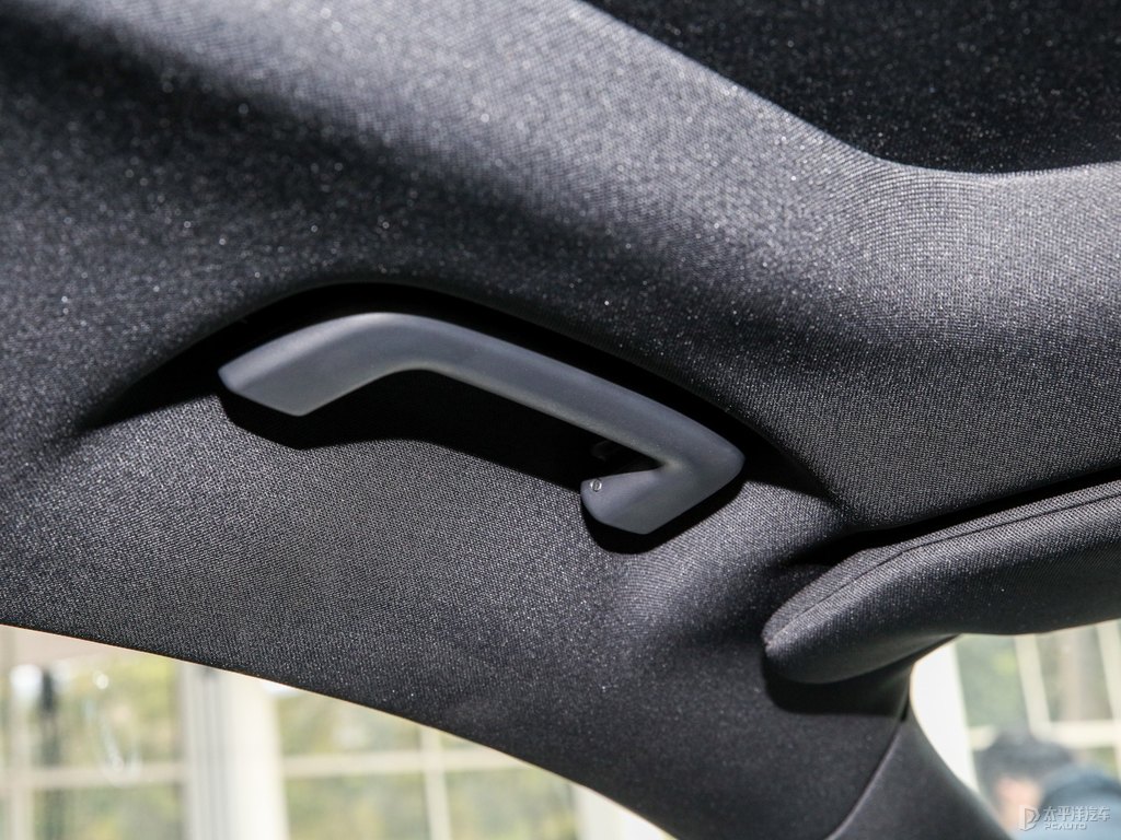 皓月白銳界L車廂內(nèi)飾圖片