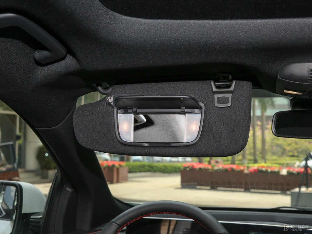 皓月白銳界L車廂內(nèi)飾圖片