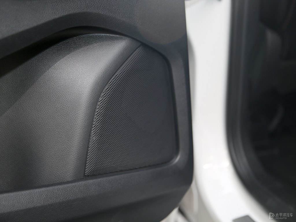 皓月白銳界L車廂內(nèi)飾圖片