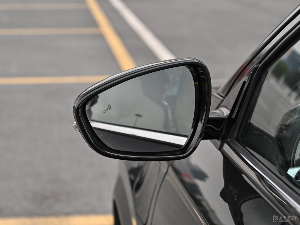 靜謐黑小鵬G3車身外觀圖片