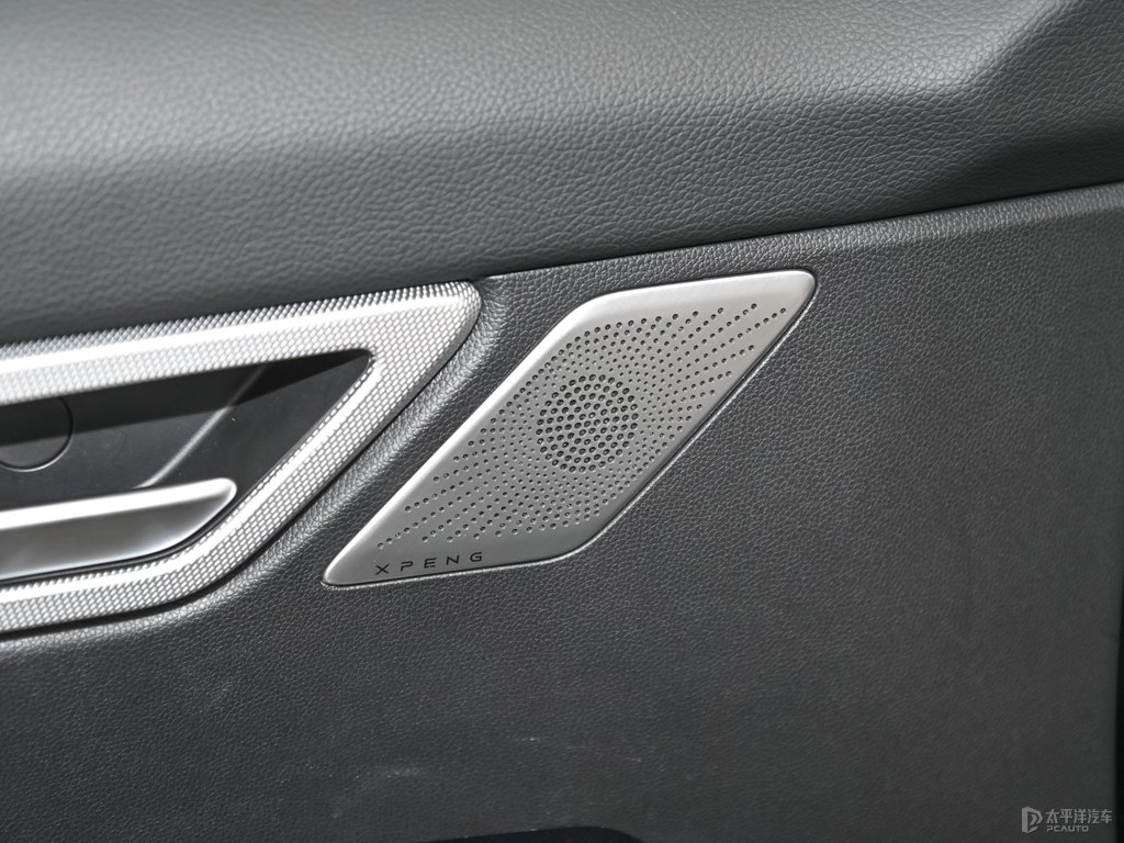靜謐黑小鵬G3車廂內(nèi)飾圖片