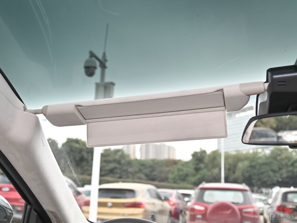 靜謐黑小鵬G3車廂內(nèi)飾圖片