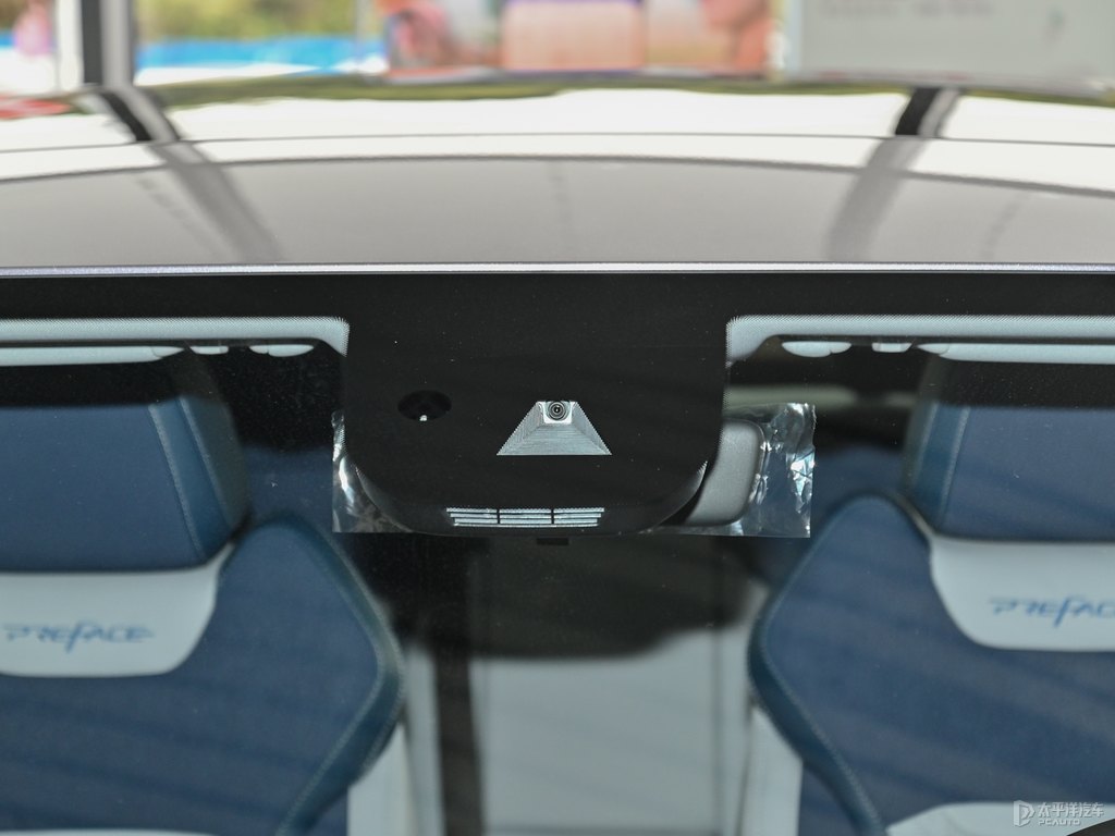 極光銀星瑞車身外觀圖片