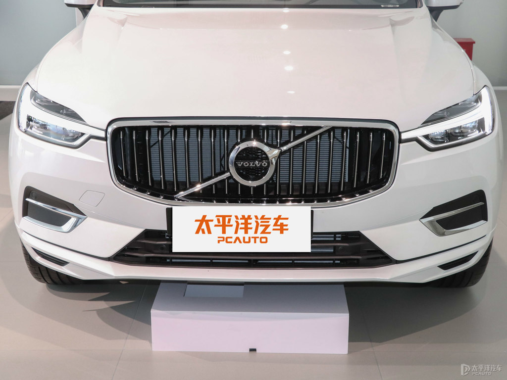 水晶白沃爾沃XC60車頭外觀圖片