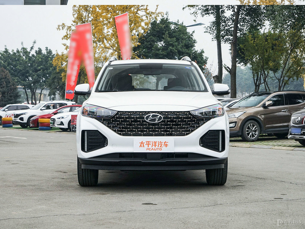 極地白北京現(xiàn)代ix35整車(chē)外觀外觀圖片