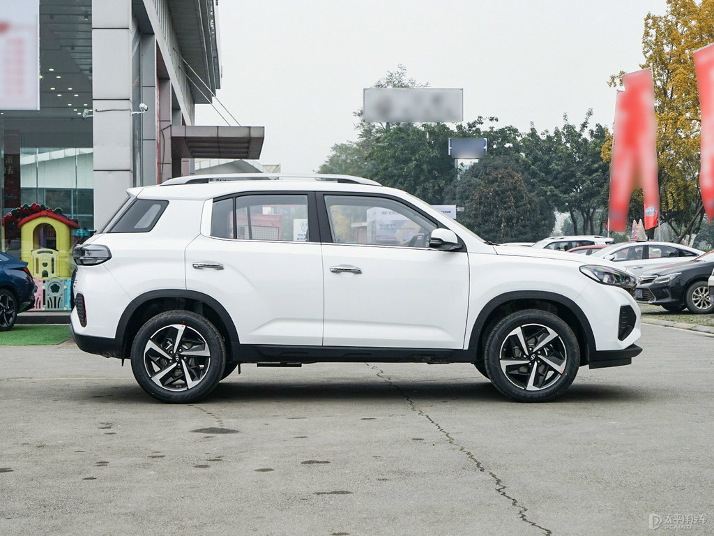 極地白北京現(xiàn)代ix35整車外觀外觀圖片