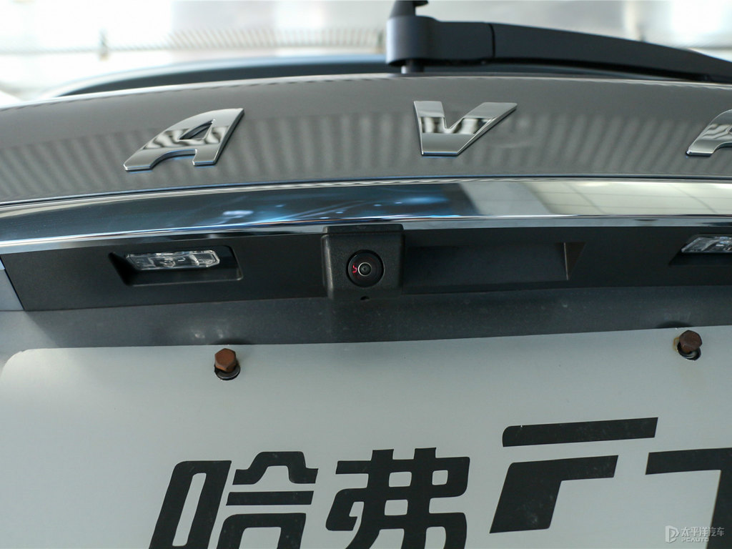 月影灰哈弗F7車尾外觀圖片