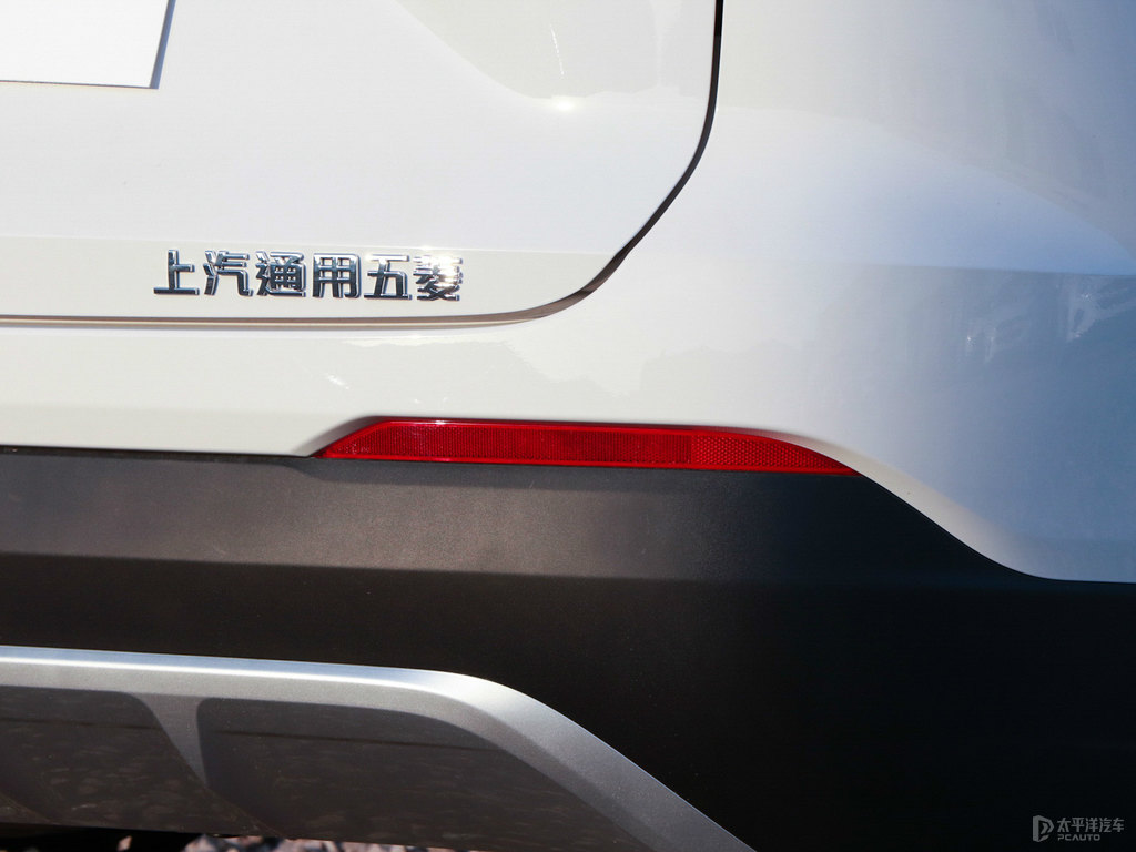 糖果白寶駿510車尾外觀圖片