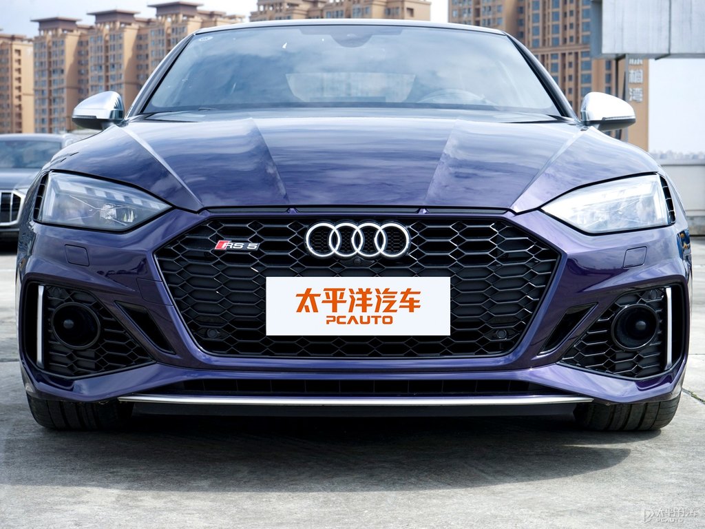 納瓦拉藍(lán)奧迪RS 5車頭外觀圖片
