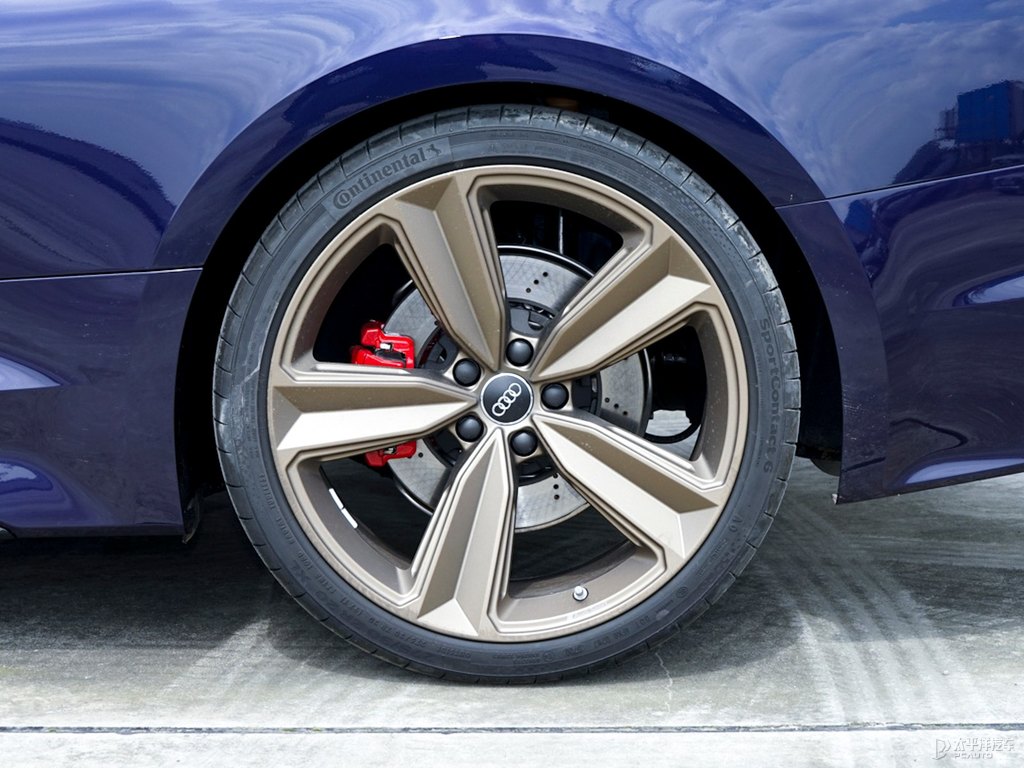 納瓦拉藍(lán)奧迪RS 5車身外觀圖片