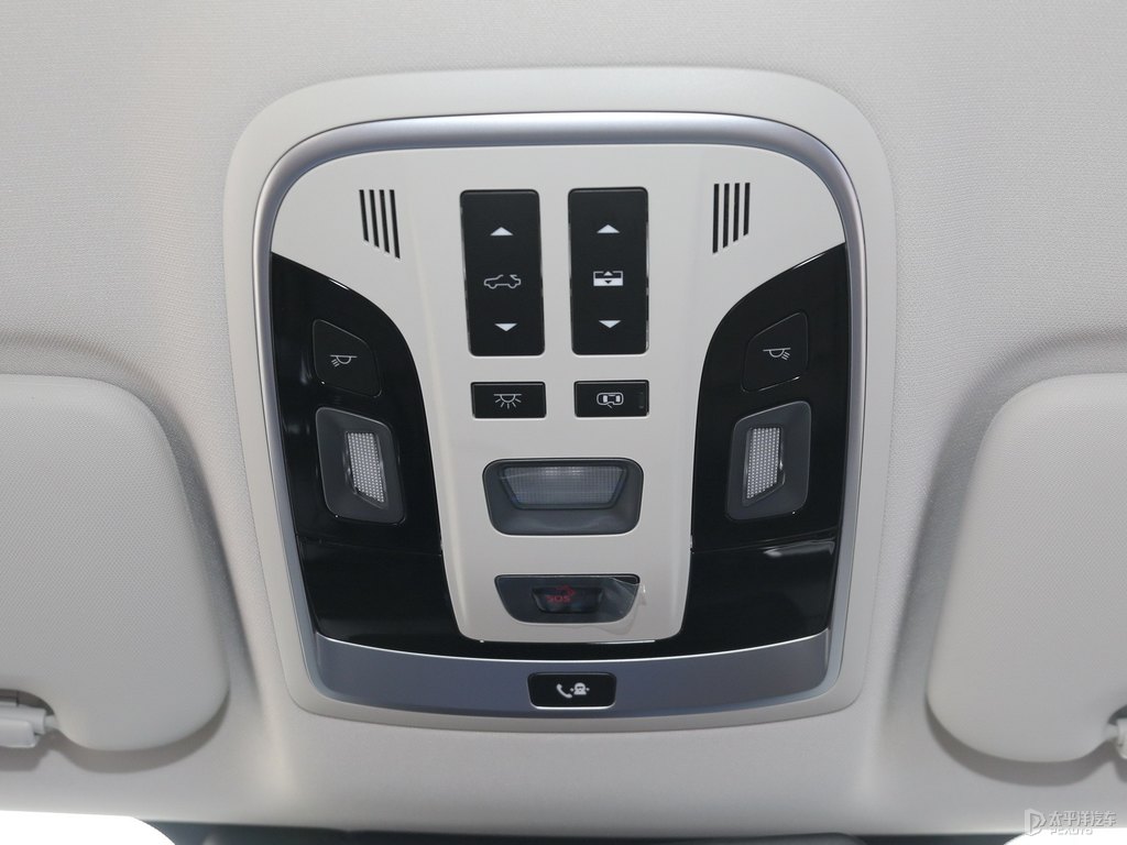 深海藍(lán)哈弗F7車廂內(nèi)飾圖片