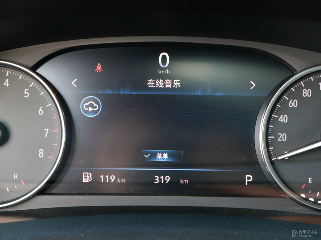 牛津棕別克GL8中控內(nèi)飾圖片