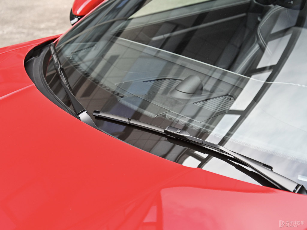 衛(wèi)紅保時捷911車身外觀圖片