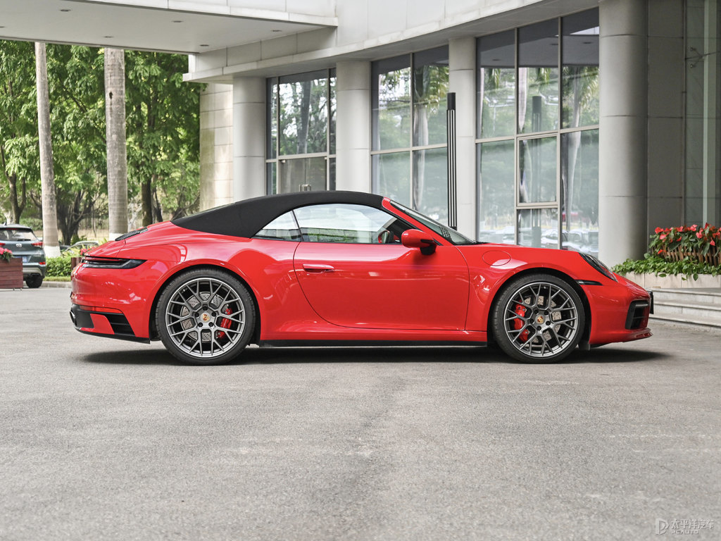 衛(wèi)紅保時(shí)捷911整車外觀外觀圖片